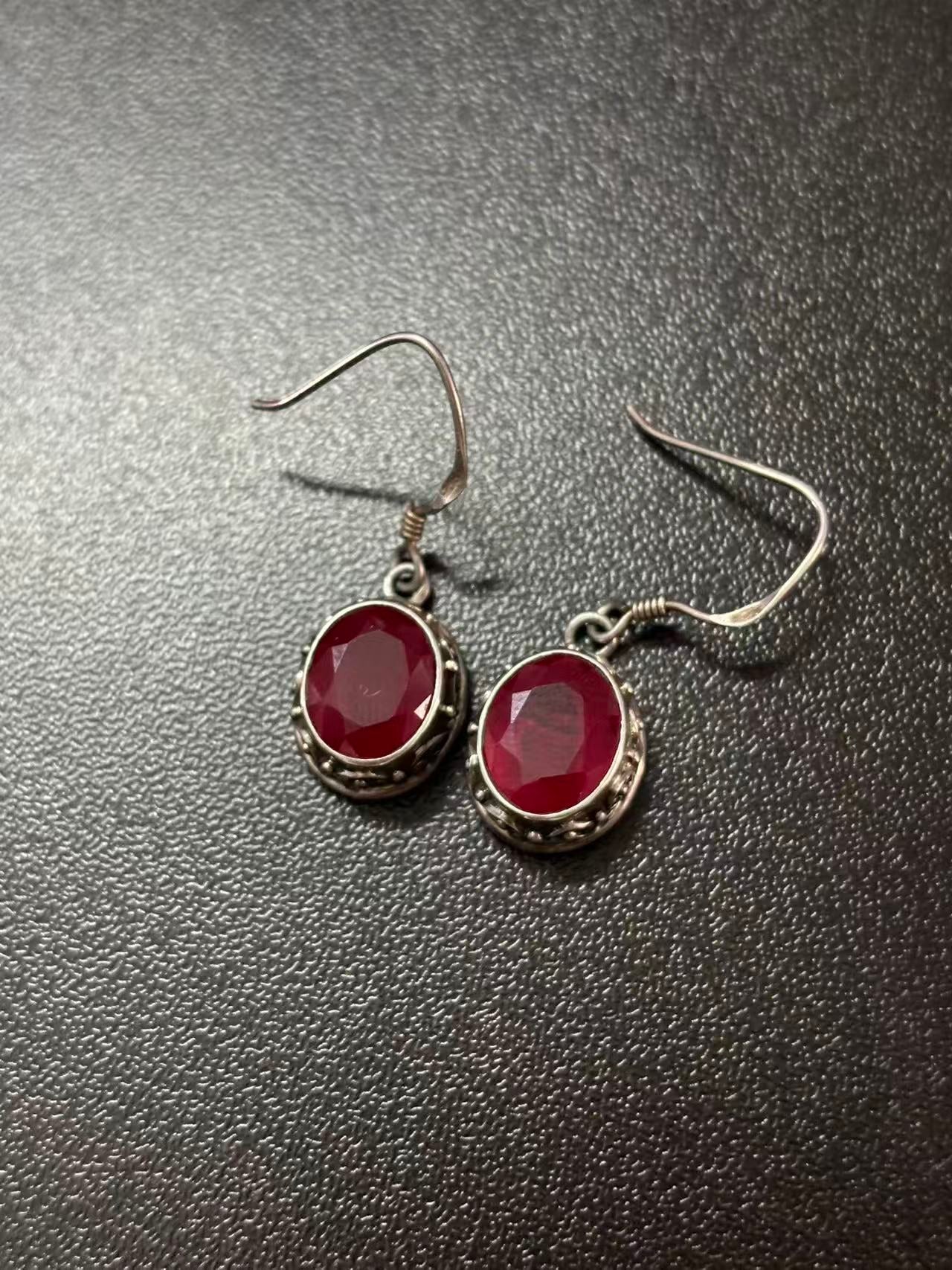 earrings handcrafted in 925 sterling silver
